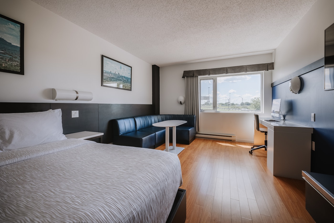 Photos Standard 1 lit Queen MontréalLongueuil Le Dauphin vous